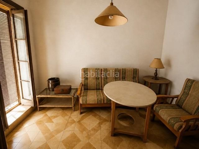 Foto fcf3e8ba-3ce0-40cd-8082-732ce823158f. Casa amb aparcament a Santa Bàrbara