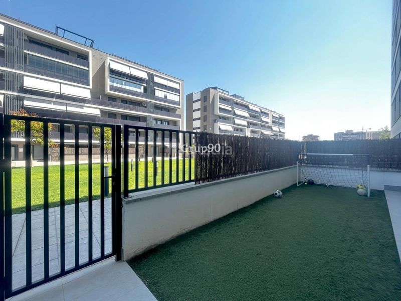 Foto 624526c6-e397-483b-977b-87c060611128. Planta baixa amb calefacció aparcament piscina a Lleida