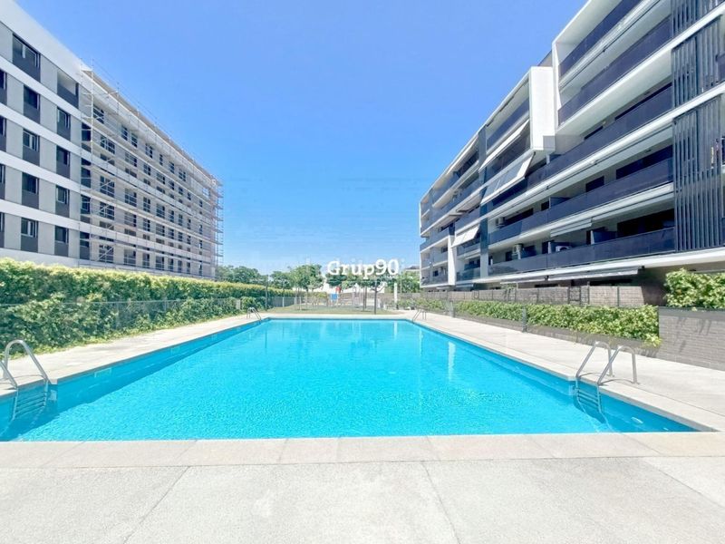 Foto 9b5cda6f-8c25-4a9b-825a-a9dda5f78b1c. Planta baixa amb calefacció aparcament piscina a Lleida