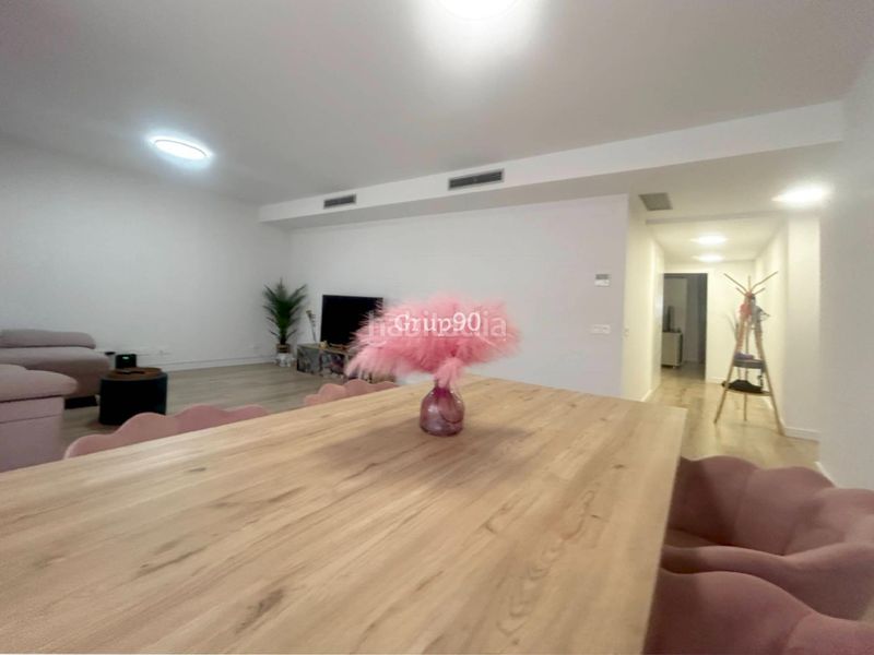 Foto e03e6cac-ee00-41ca-9b5e-386716e1a327. Planta baixa amb calefacció aparcament piscina a Lleida