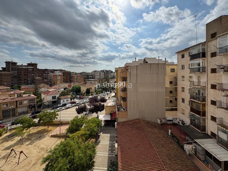 Foto e6283c98-6333-4a34-b187-122bbab1f838. Dúplex amb calefacció aparcament a Príncep de Viana-Clot-Xalets Humbert Torres Lleida