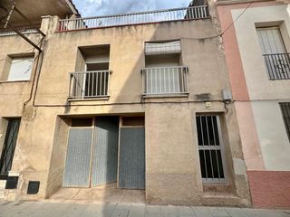 Maison à Santa Bàrbara. Casa con garaje y piso para entrar a vivir