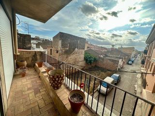 Attique à Santa Bàrbara. Dúplex de más de 100 m2 en el centro