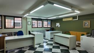 Location Bureau  Carrer de sorita. Alquilamos, excelente oficina exterior con patio propio, zona co