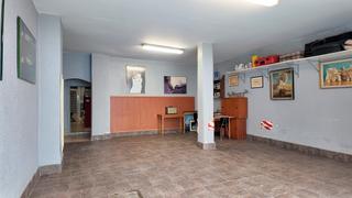 Geschftsraum  Carrer de girona. Se vende, amplio bajo con salida a 2 calles, ideal para inversor