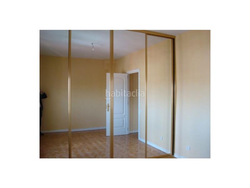 Foto 61857873-6178-40e7-bb52-e4ffbcc9a627. Flat in calle de arroyo de Fontarrón 245 in Fontarrón Madrid