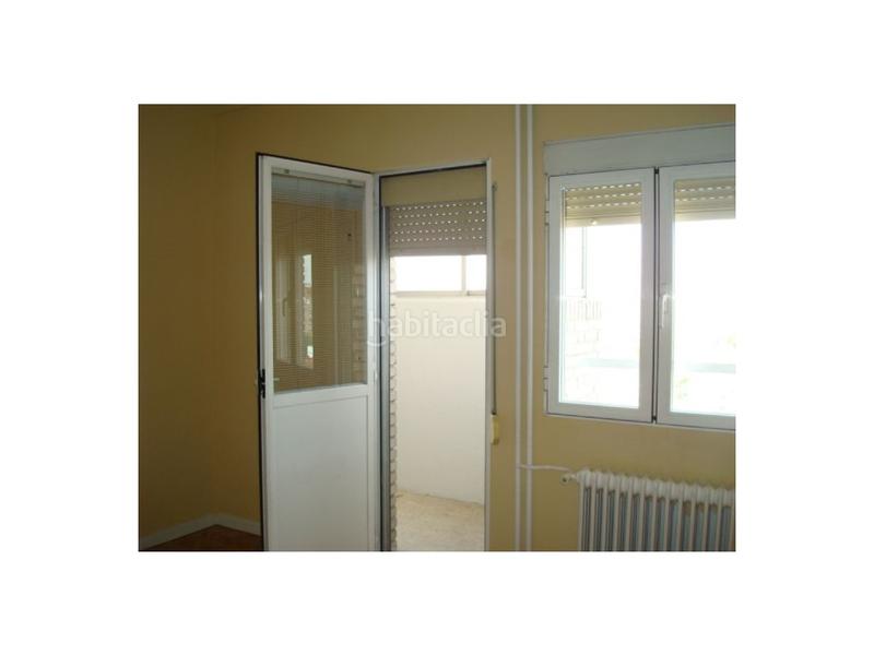 Foto b22f7791-6617-4a8c-be37-949a6e528ac7. Flat in calle de arroyo de Fontarrón 245 in Fontarrón Madrid