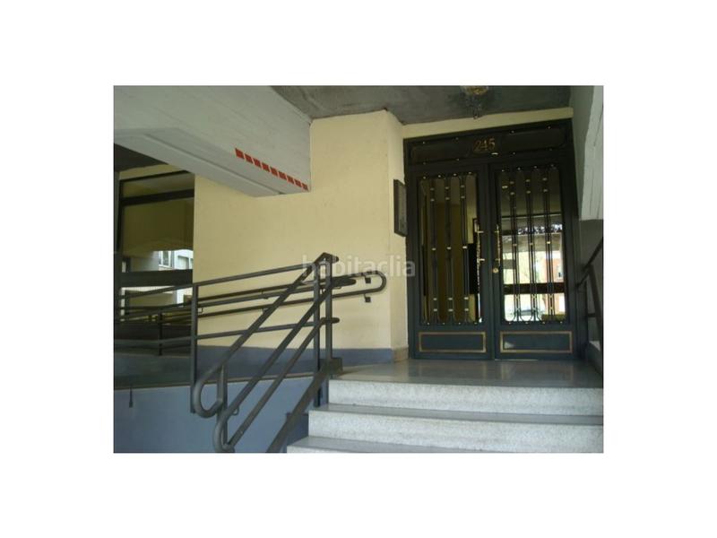 Foto d3ef7cec-1f74-4588-932d-393381a1ad7f. Flat in calle de arroyo de Fontarrón 245 in Fontarrón Madrid