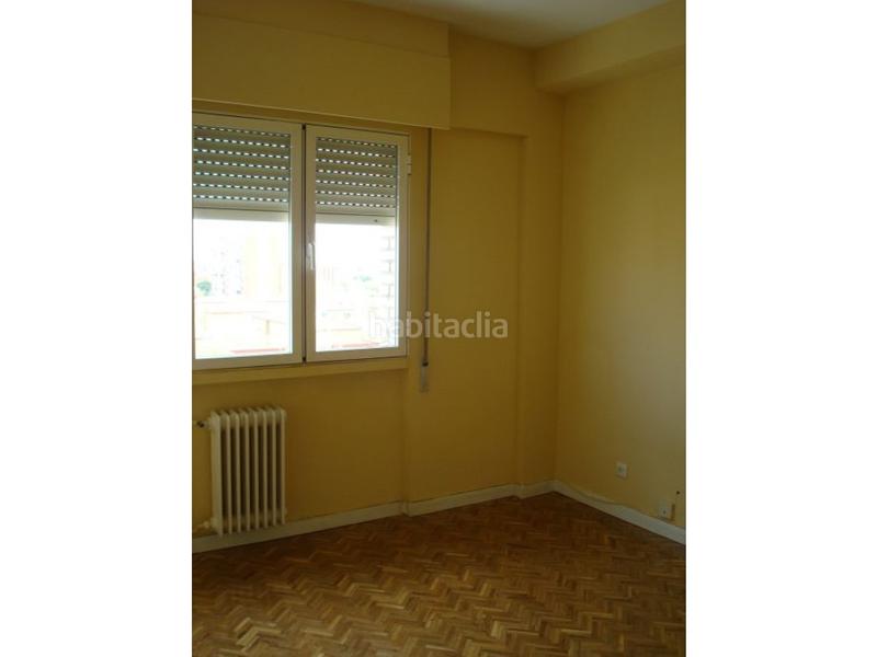 Foto dfdedf77-fe7f-41d0-9c07-475a605dad73. Flat in calle de arroyo de Fontarrón 245 in Fontarrón Madrid