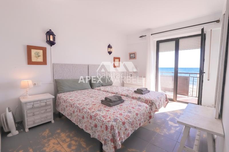Foto f8e66607-e189-4daa-898c-bc942a2d1dcb. Casa aparellada a paseo mediterráneo 3 a la cala Mijas Mijas