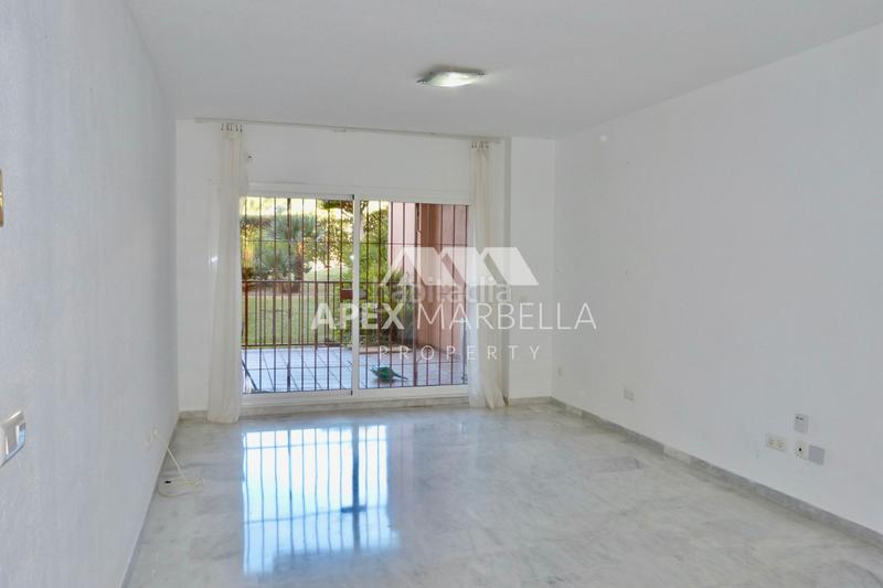 Foto e17dff48-d273-4343-a0ff-795533dae4db. Flat in calle tramo de unión 6 in reserva de Marbella Marbella