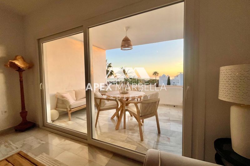 Foto 5144e5dd-f3f5-4e33-8f31-4d310e968bd6. Apartament a avenida benajarafe 10 a reserva de Marbella Marbella