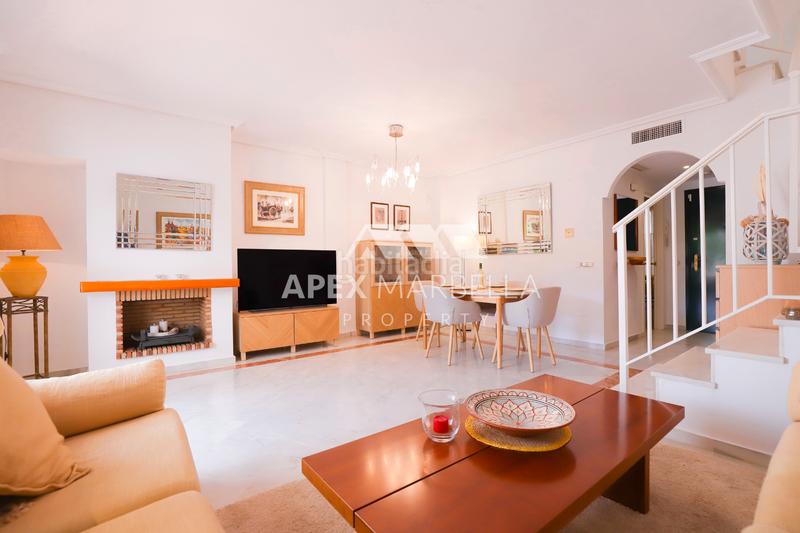 Foto 136b332b-d115-4691-ae94-ab254ecc286c. Maison jumelée dans calle fresno 1 dans Cabopino - Artola Marbella