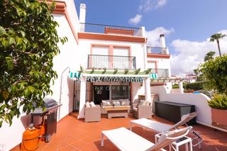 Casa adossada a Calle fresno 1. Casa/ chalet en venta - cabopino -