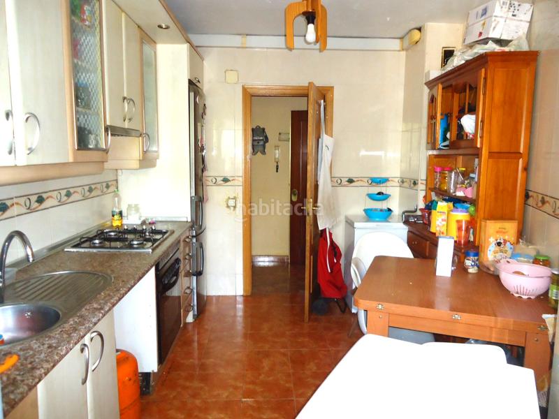 Foto ba4d9424-e309-43e8-a66c-bd420dcabd80. Piso futurhouse vende piso con ascensor en Villaverde Alto en Madrid