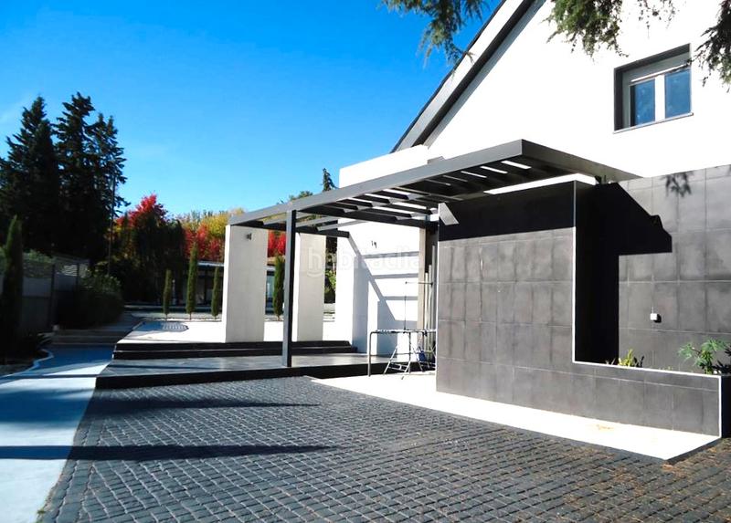 Foto 087ad9e0-05d1-484b-b2f6-49ee3c00d77f. Xalet amb piscina a urbanización La Moraleja La Moraleja