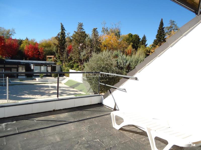 Foto 954e7887-b163-4560-ac6c-84494a92d836. Xalet amb piscina a urbanización La Moraleja La Moraleja