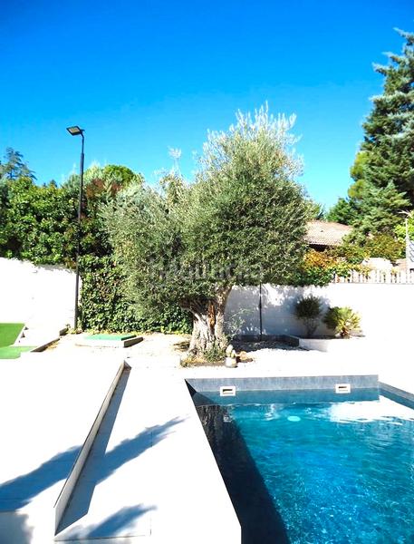 Foto a5e08c21-c191-4d43-8560-1228116e630a. Xalet amb piscina a urbanización La Moraleja La Moraleja