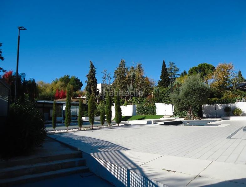 Foto c723752e-093a-4853-a3f3-eb866eb7d0bc. Xalet amb piscina a urbanización La Moraleja La Moraleja