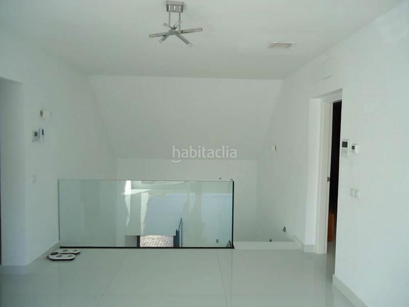 Foto f0950e49-c670-467b-ab41-710be50ada46. Xalet amb piscina a urbanización La Moraleja La Moraleja