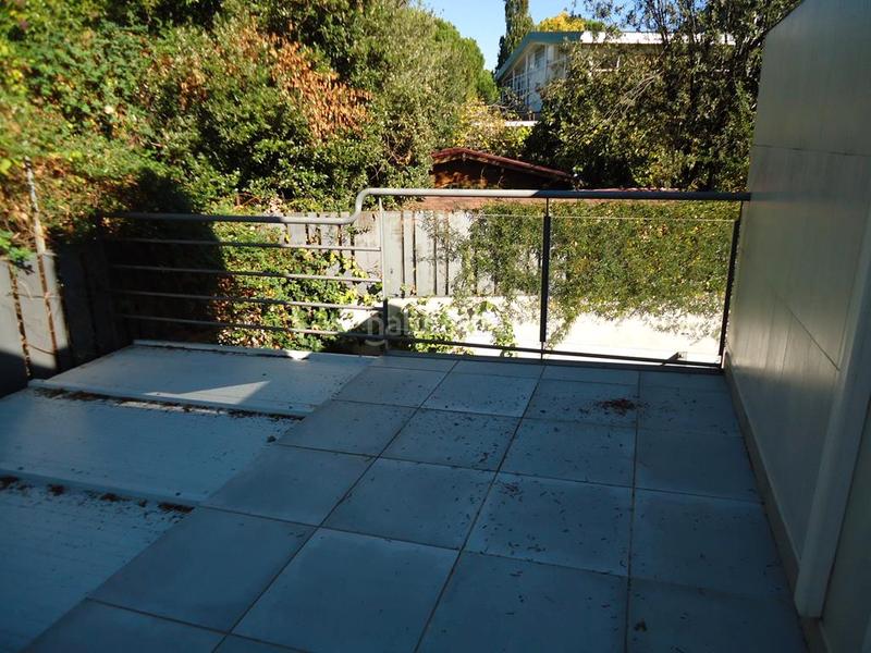 Foto f709fdc2-62d4-4788-92f4-1a1e24f1c2fe. Xalet amb piscina a urbanización La Moraleja La Moraleja