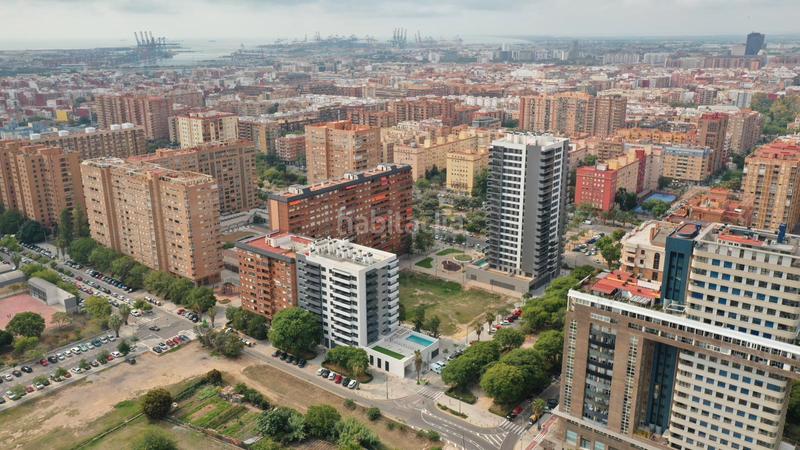 Foto a4dcc18b-4711-45fb-af39-e1edab3b4778. Àtic 255m<sup>2</sup> a plaça de l'actor enrique rambal 17 a Ciutat Jardí Valencia