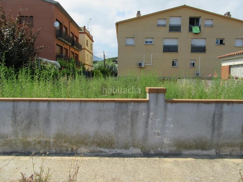 Foto 554f49fe-b699-4e27-9a68-56db8bd5006f. Terreno residencial pueblo solar urbano apto para máximo 3 viviendas en Riells i Viabrea