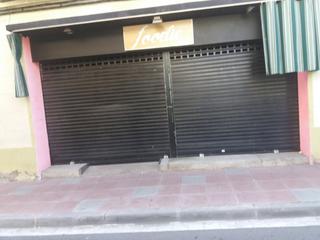 Lloguer Local Comercial a Sant Celoni. Sant celoni centro local comercial con amplia fachada en plena c