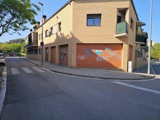 Local commercial à Sant Celoni. Sant celoni les torres local esquinero para adecuar a actividad