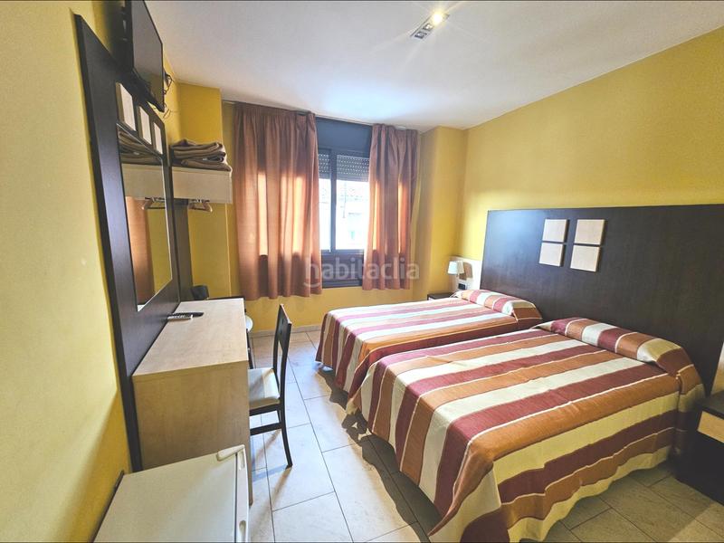 Foto a9e629c2-6928-473f-b7c0-86075d19f6cf. Edificio 1 linia c35 edificio destinado a barrestaurante y hostal con 10 dormitorios en Sant Celoni