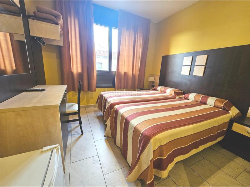 Foto d193b98d-04df-4457-8cd5-bcd3a696d9f1. Edificio 1 linia c35 edificio destinado a barrestaurante y hostal con 10 dormitorios en Sant Celoni