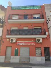 Edifici a Canovelles. Canovelles plaça deuropa edificio en venda  con 5 alquileres ide