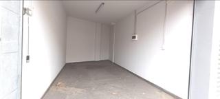 Location Parking voiture à Calle jacint verdaguer 1. Sant celoni estación rodalies amplio garaje cerrado en apto para