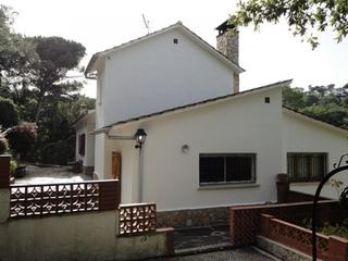 Casa a Vallgorguina. Vallgorguina can puigdemir  gran chalet rstico en venta  en ple