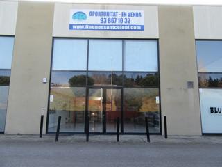 Nau industrial a Hostalric. Hostalric les pinedes nave industrialcomercial en perfecto estad