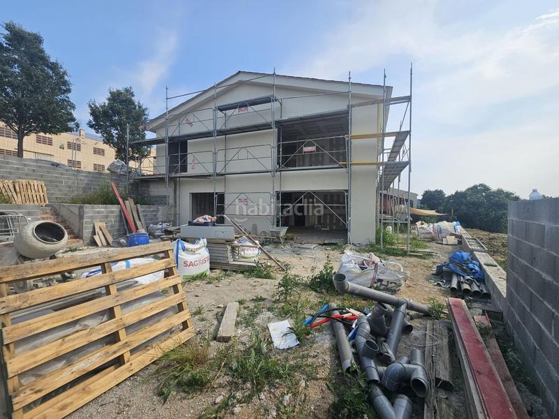 Foto d078fa1b-ac26-4faf-9362-ebf28ce84011. Casa amb aparcament a Roca del Vallès (La)