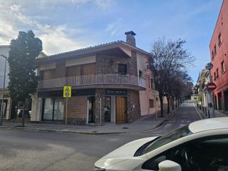 Pis a Sant Celoni. Sant celoni centro  venta de piso ..o casa??? esta es la cuesti