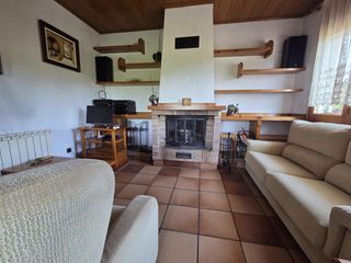 Rent Chalet in Riells i Viabrea. Riells y viabrea gran torre rústica amueblada en alquiler con gr