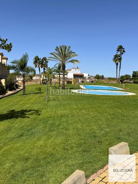 Foto d398077f-942e-4a0b-ae65-94b31e42f55b. Casa aparellada amb piscina a Costa Esuri Ayamonte