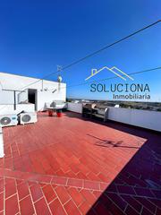 Dúplex a San Silvestre de Guzmán. Casa con buhardilla y azotea con barbacoa