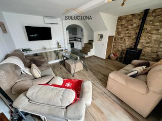 Casa adossada  Calle valverde del camino 10. Adosado muy acogedor