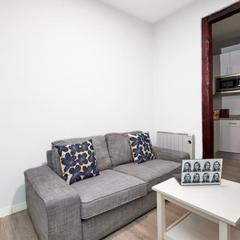 Miete Appartement  Calle de atocha. Alquiler de piso amueblado – 1 dormitorio – 35 m² – calle de ato