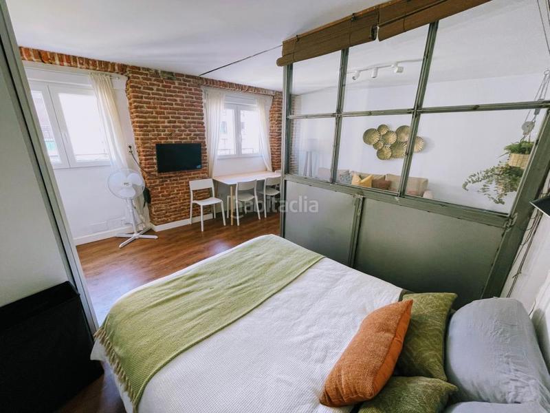 Foto 61d6952b-18a0-4f15-94e5-17c2a3fd5b1a. Alquiler estudio alquiler de estudio amueblado – 38 m² – calle de san vicente ferrer (malasaña, ) en Madrid