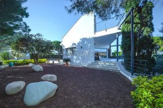 Casa en El port de la selva 17. Casa unifamiliar con vistas al mar, gran parcela y garaje en por