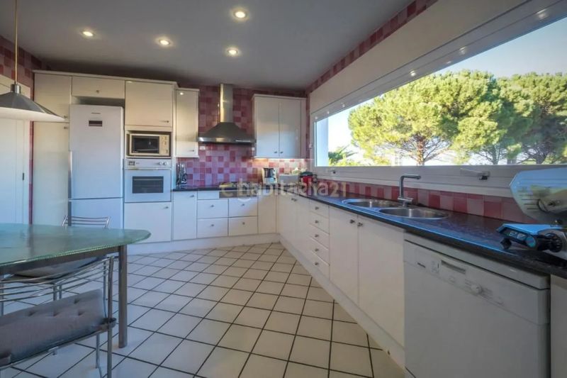 Foto 8b1717e1-2c8f-4fe0-8d7e-90e39e0f121f. Casa amb aparcament a Port de la Selva (El)