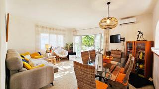 Casa en Carrer la bateria, 35, llan, spain 35. Casa independiente con jardn y dos viviendas en llan  inversi