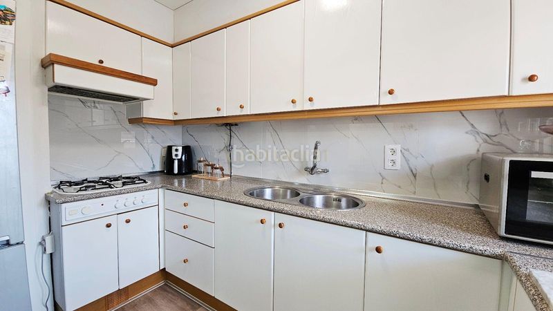 Foto 4bb7e1a9-010d-4809-a98f-d0c38abad042. Apartament a Centre Roses