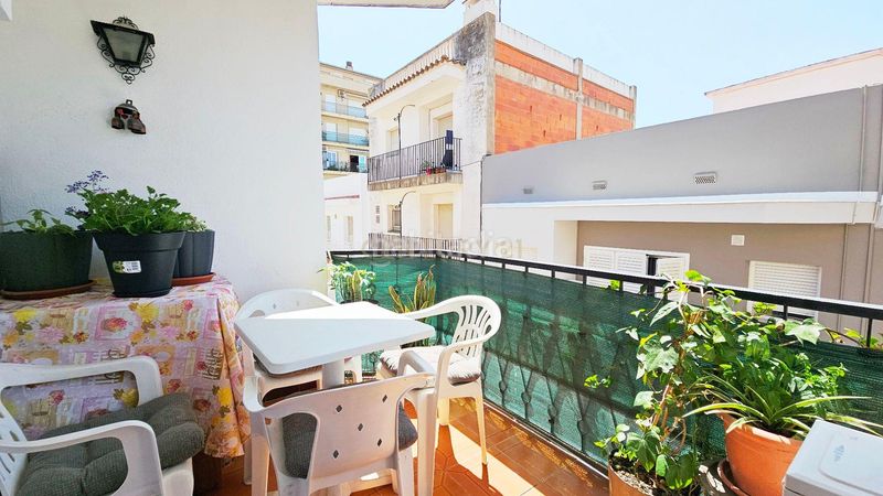 Foto bdcf0ddb-2f99-4511-b42d-c5e88b3770e8. Apartament a Centre Roses