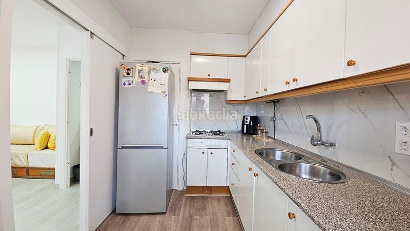 Foto deb3ff1a-5c2f-49e3-ad8f-4001a268560a. Apartament a Centre Roses