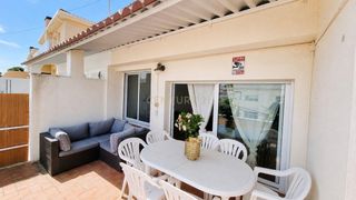 Apartament a El Colomer - La Bateria - La Coma. Apartamento reformado con dos terrazas junto a la playa de la fa